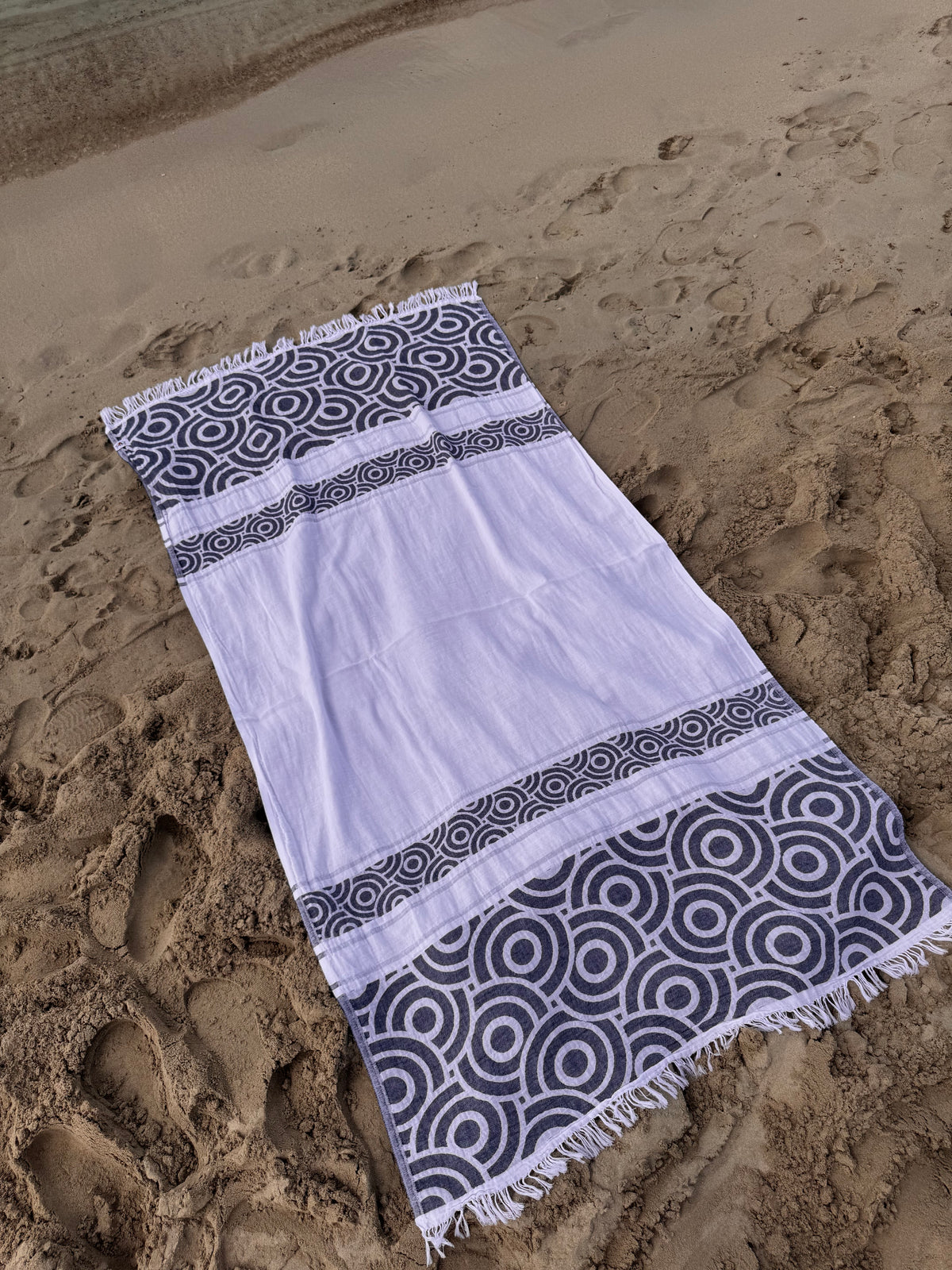 Geometrik Desen Peştemal %100 Pamuk 100x180 cm - Lacivert Beyaz