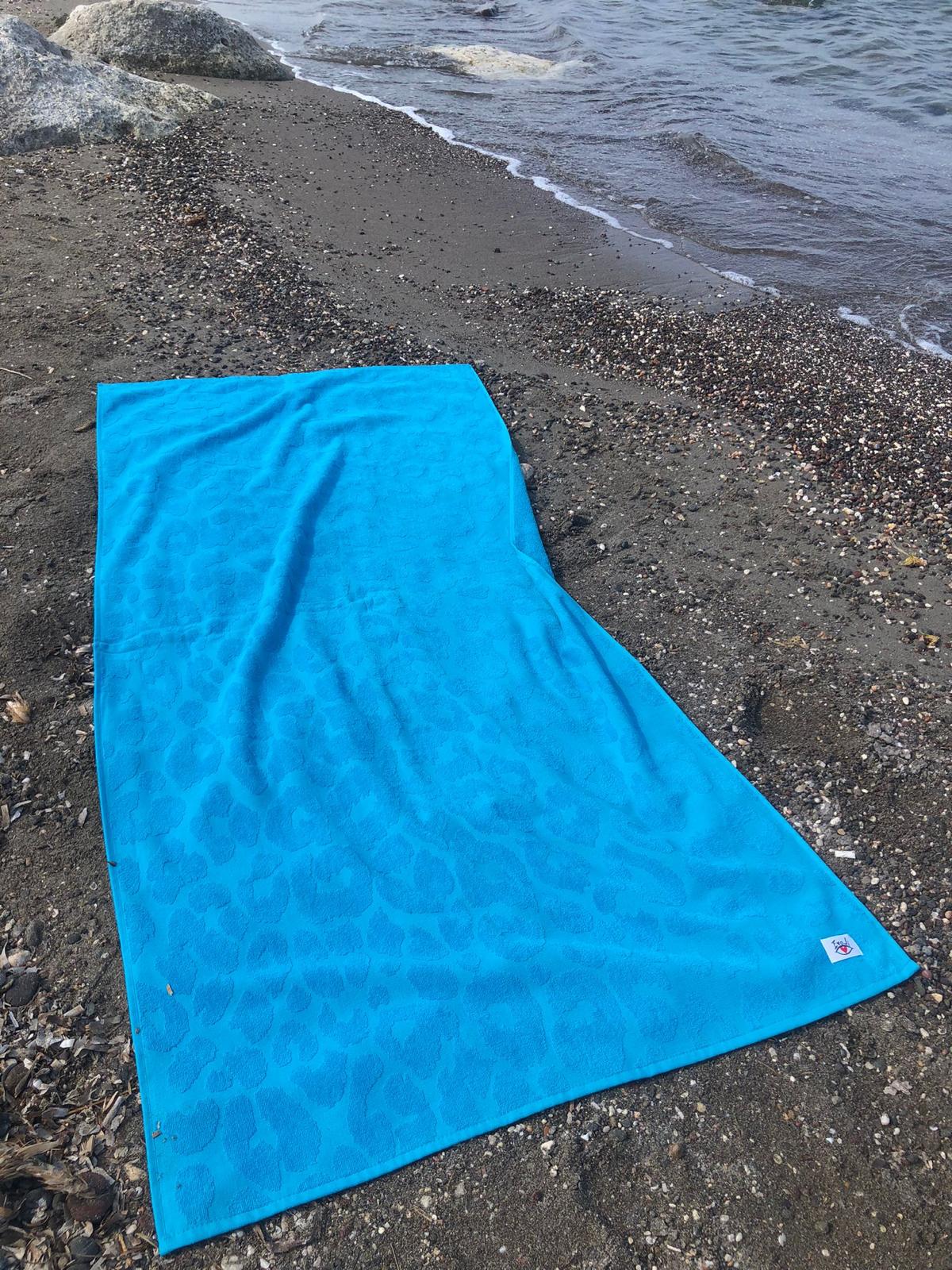 Leopar Desenli Kadife Jakarlı %100 Pamuk Plaj Havlusu 80x160 cm